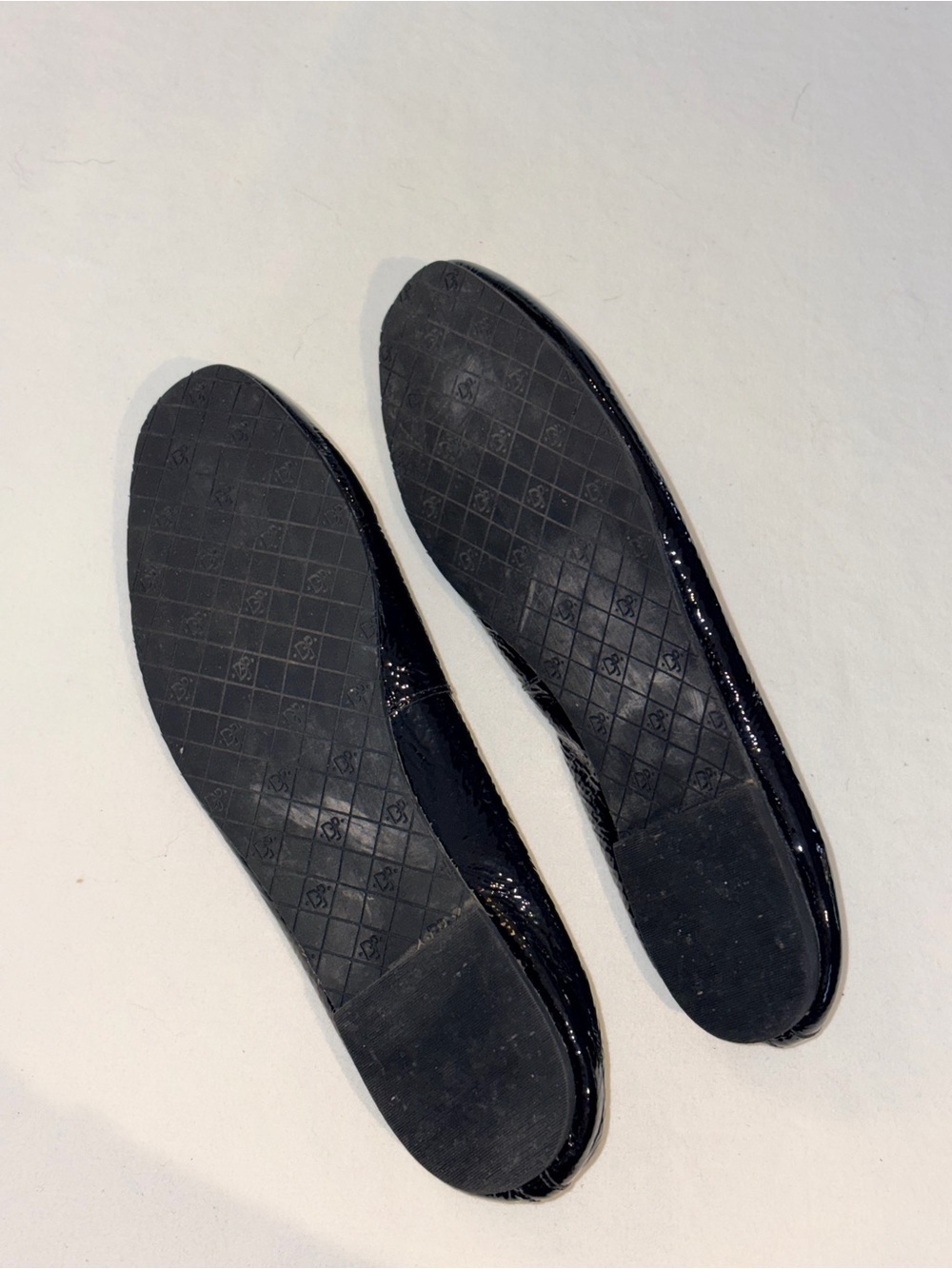 Black Patent Leather Flats - Picture 5 of 6